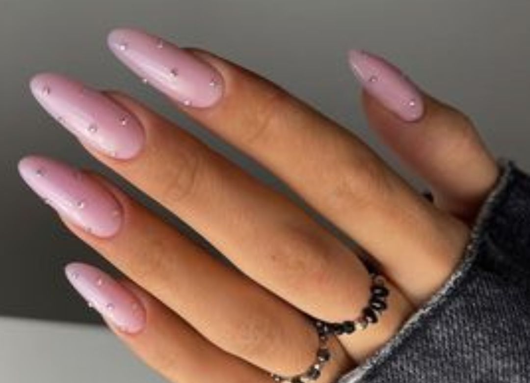 strass_minimalist_nails