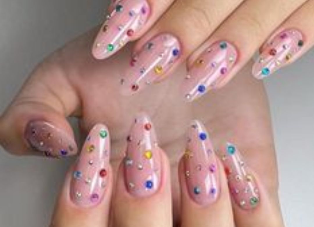 nail_art_tendance_et_strass