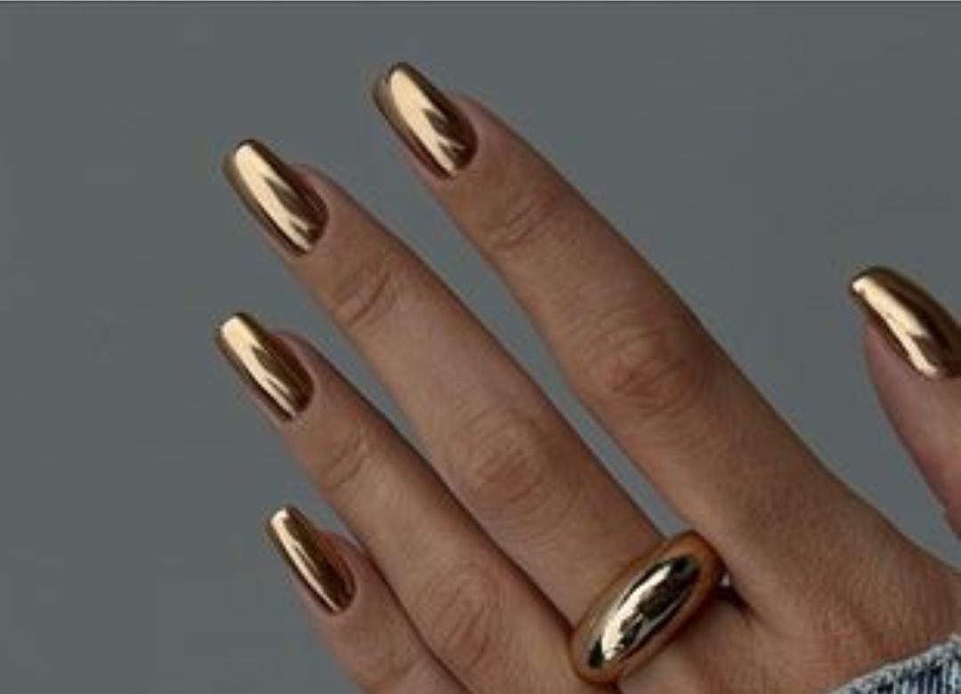 chrome_nails