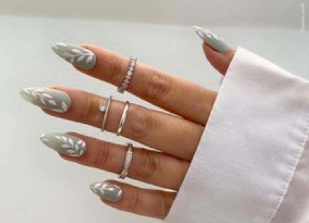 minimalist_nail_art